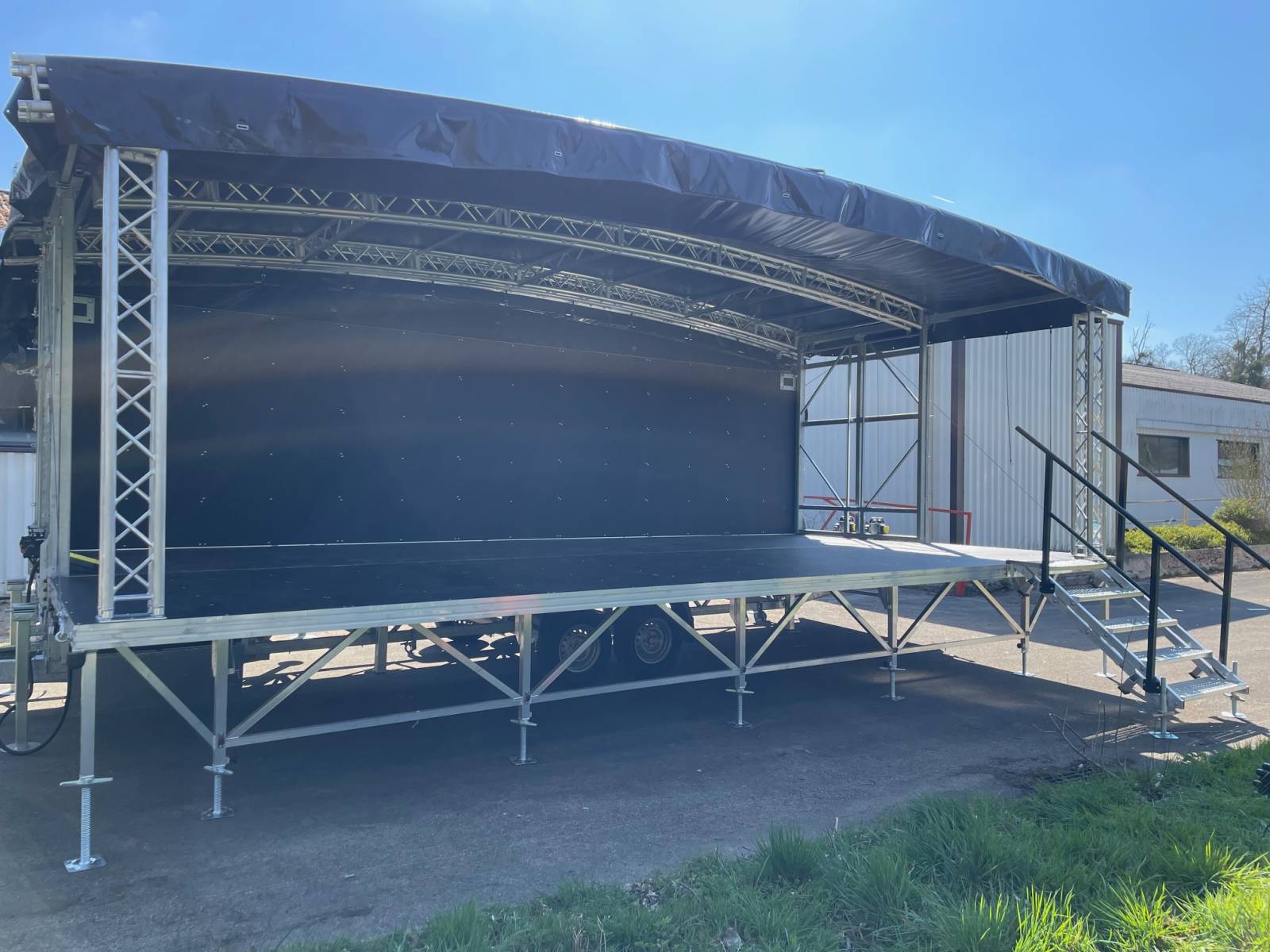 Devis location parasol chauffant Meaux en Seine-et-Marne (77)