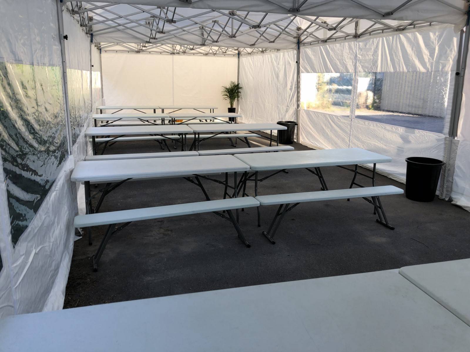 Location de barnum pliant blanc en région parisienne