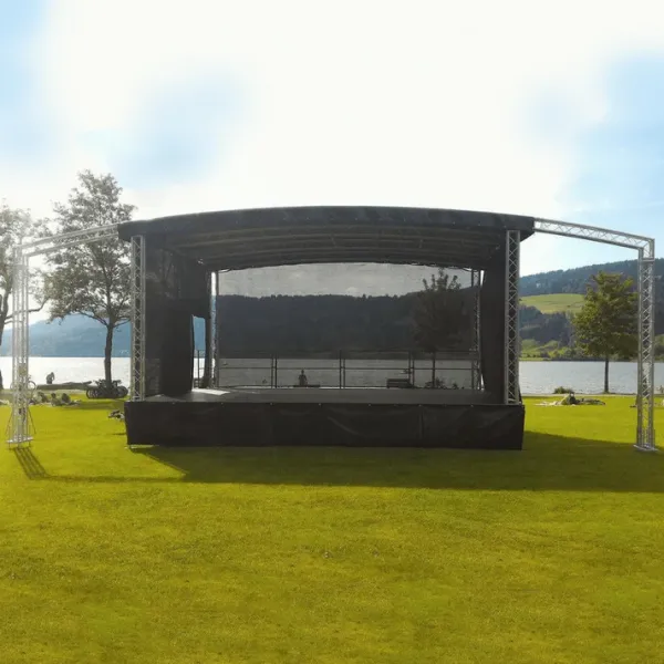 LOCATION DE SCÈNE MOBILE 48M2 AVEC COUVERTURE
