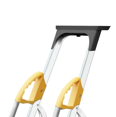 Location d'un escabeau avec main courante en Ile de France