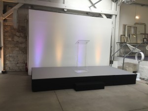 Location de scène et estrade pour conférence à Paris